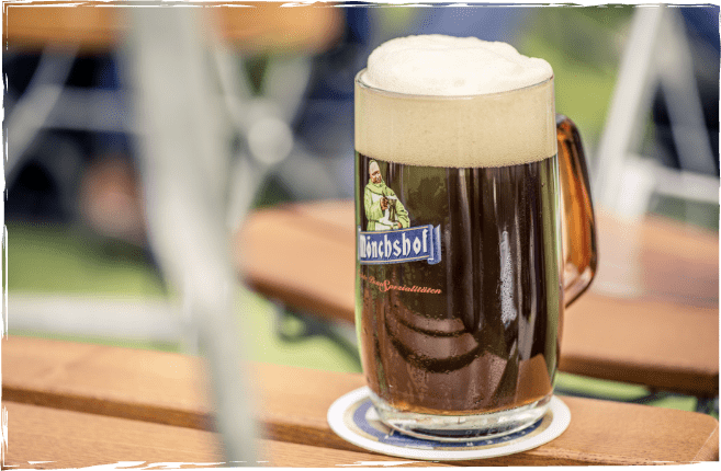 Schwarzbier im Glas